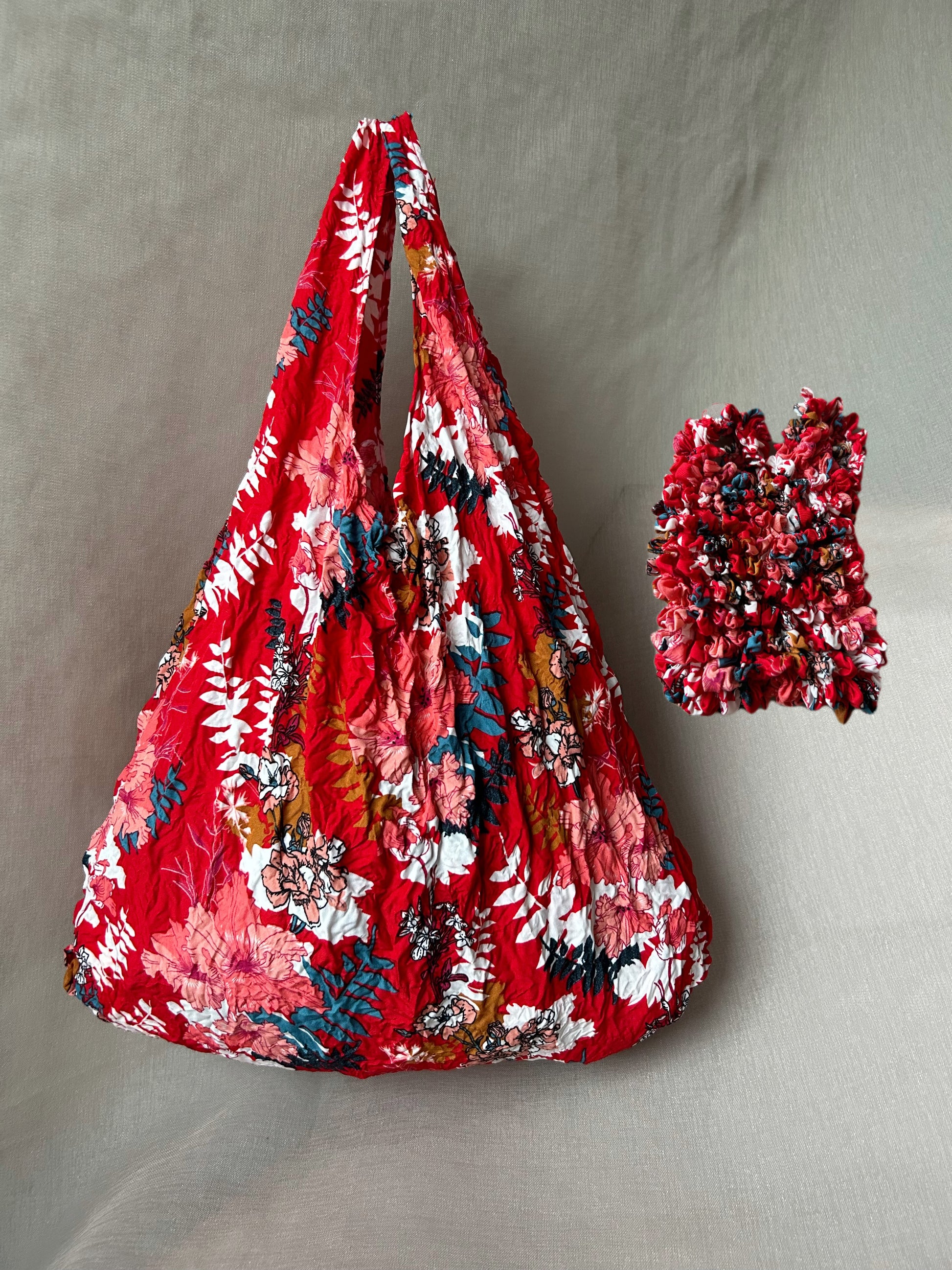 Red Flora printed flexible Foldable Reusable grocery shopping bag-flex totes Ukiyo-e style
